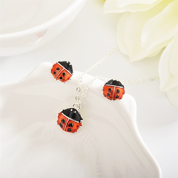 **SIBYL* 3-Pc Silver Ladybug Fashion Jewelry Set - Picture 6 of 7